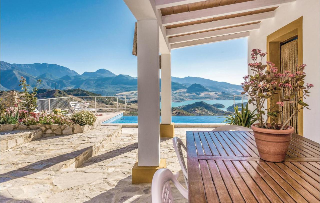 Awesome Home In Cadiz With Swimming Pool El Gastor Exteriör bild