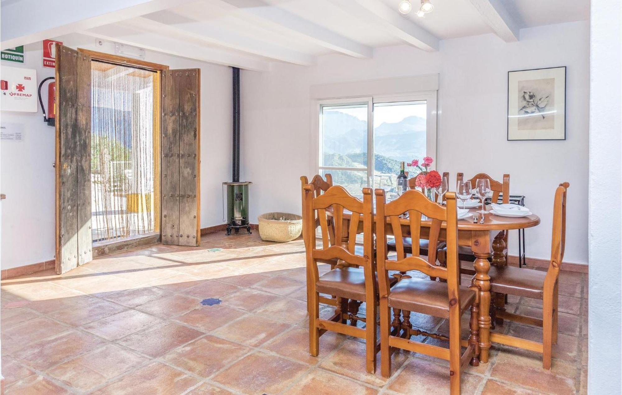 Awesome Home In Cadiz With Swimming Pool El Gastor Exteriör bild
