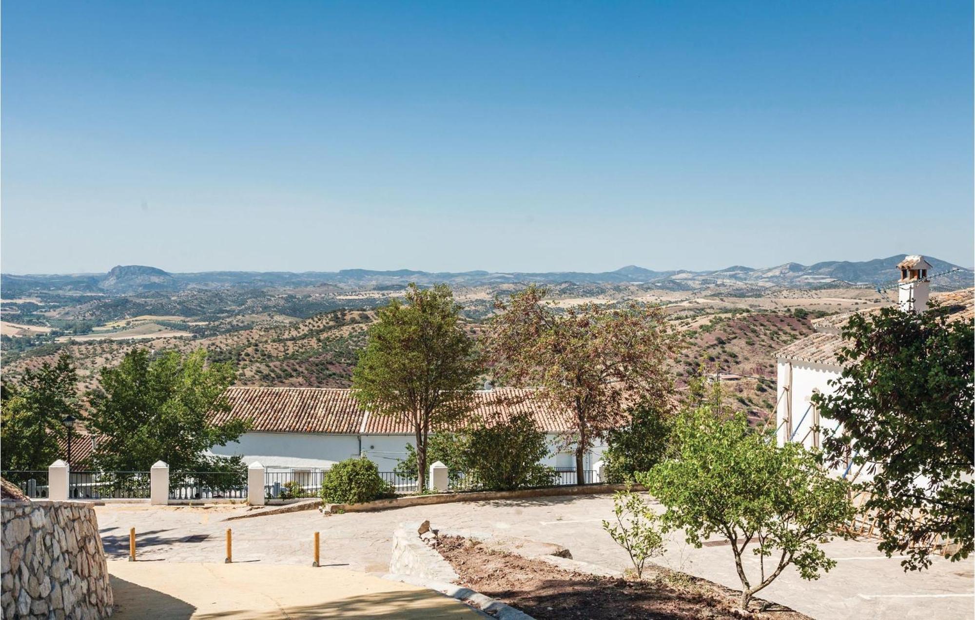 Awesome Home In Cadiz With Swimming Pool El Gastor Exteriör bild